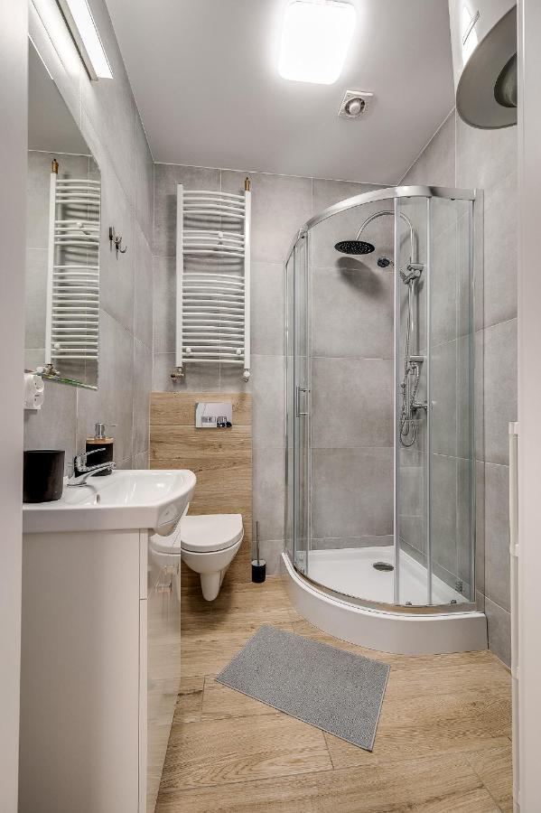 ריבניק Central Platinum Apartments 18 מראה חיצוני תמונה